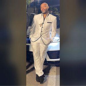 Meet your Posher, Leon